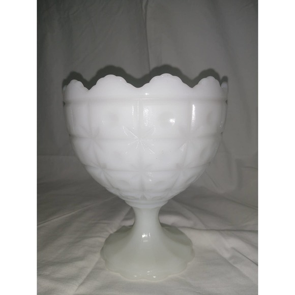 Napco 1185 milk glass candy dish - Picture 2 of 6